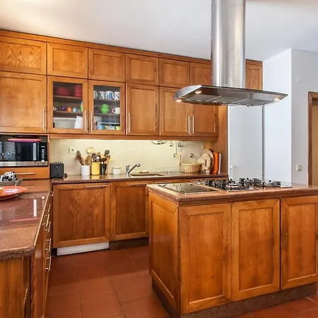 Sleeps 12 Pool Wifi Praia das Maçãs