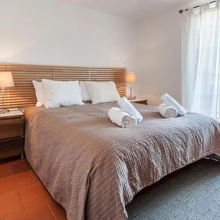 Sleeps 12 Pool Wifi Praia das Maçãs